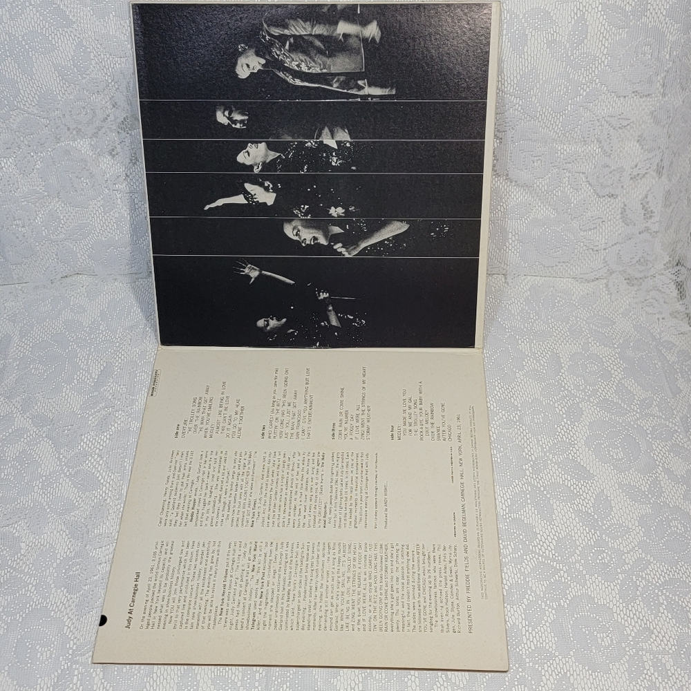 Judy Garland Carnegie Hall 2-LP 1961 Capitol WBO-1569 Mono Gatefold Vinyl Record - Picture 3 of 4